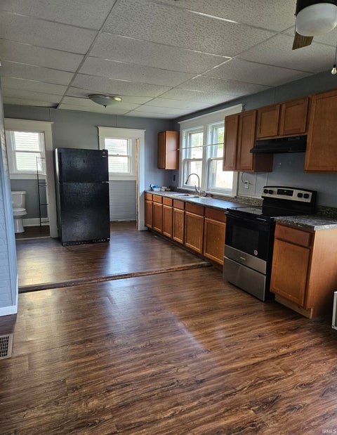 Tiny photo for 166 E Washington Street, Bunker Hill, IN 46914 (MLS # 202637611)