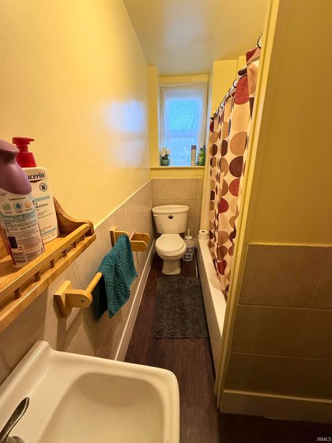 Tiny photo for 514 W Linden Avenue, Logansport, IN 46947 (MLS # 202541868)