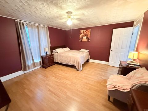 Tiny photo for 514 W Linden Avenue, Logansport, IN 46947 (MLS # 202541868)