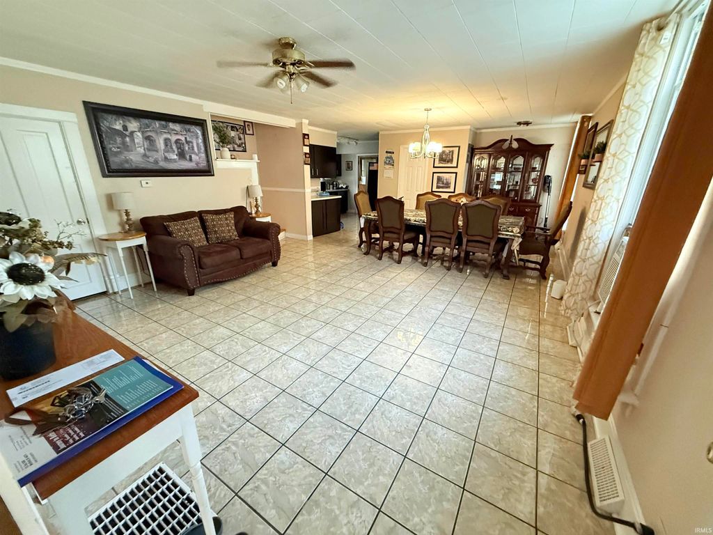 Photo of 514 W Linden Avenue, Logansport, IN 46947 (MLS # 202541868)