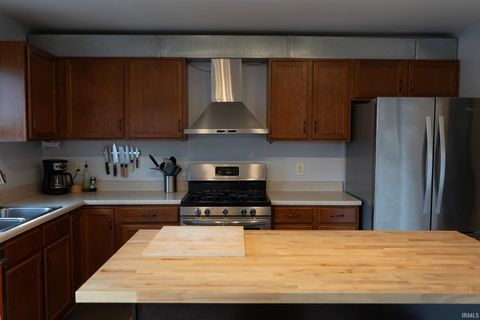 Tiny photo for 1819 Clifty Parkway, Fort Wayne, IN 46808 (MLS # 202529375)
