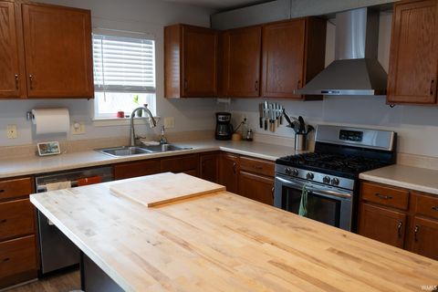 Tiny photo for 1819 Clifty Parkway, Fort Wayne, IN 46808 (MLS # 202529375)