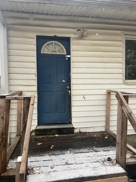 Tiny photo for 563 W 2Nd Street, Peru, IN 46970 (MLS # 202549235)