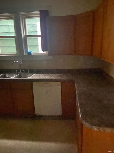 Tiny photo for 563 W 2Nd Street, Peru, IN 46970 (MLS # 202549235)