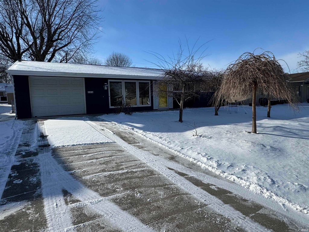 Photo of 504 S Stratton Way, Decatur, IN 46733 (MLS # 202602007)