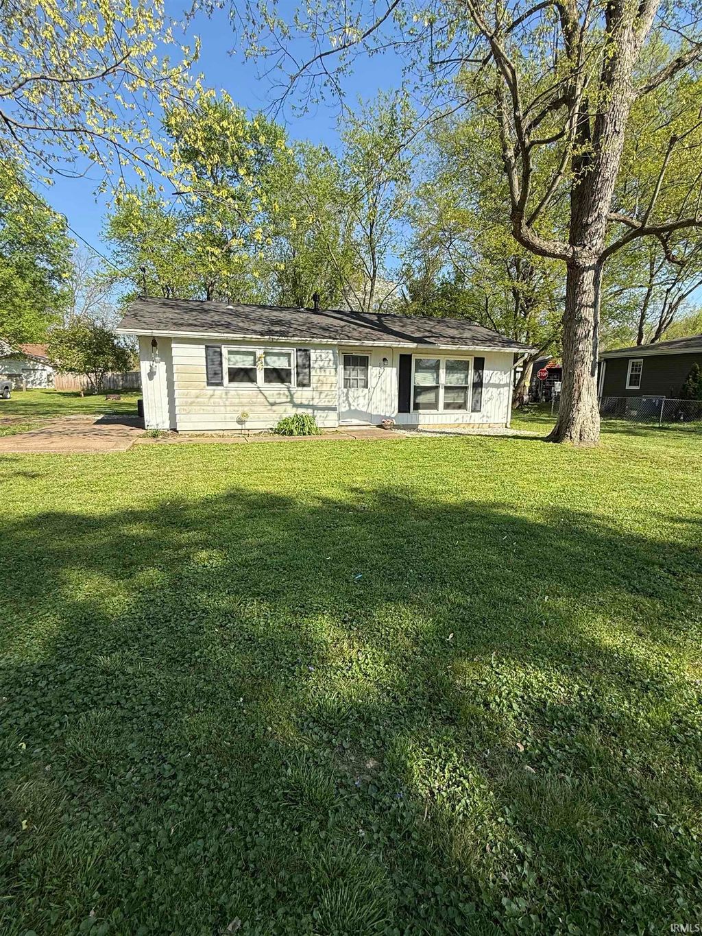 Photo of 1237 N Johnson Street, Richland, IN 47634 (MLS # 202612014)