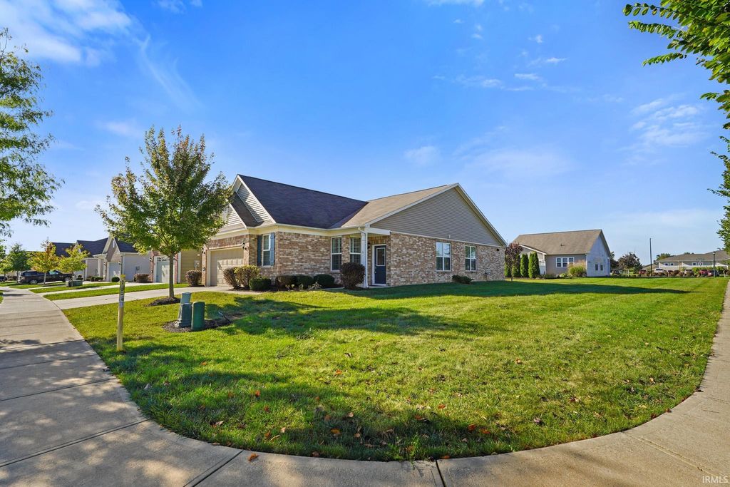 Photo of 4955 Dahlia Drive, Plainfield, IN 46168 (MLS # 202539554)