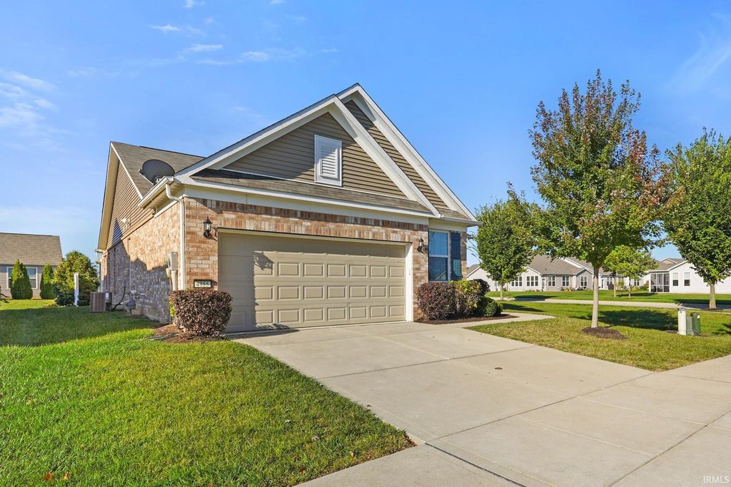 Photo of 4955 Dahlia Drive, Plainfield, IN 46168 (MLS # 202539554)