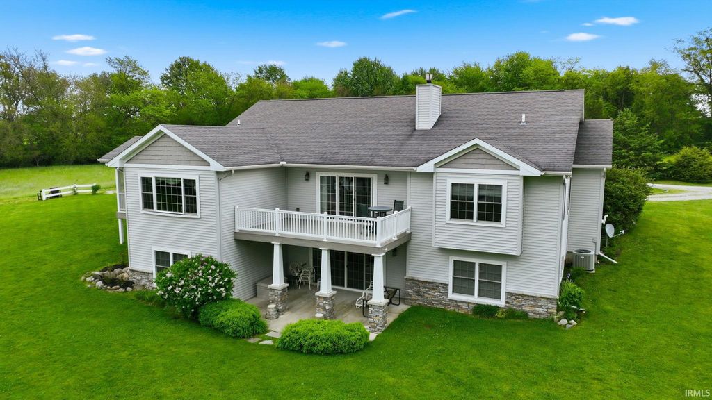 Photo of 6260 N 100 W Road, Howe, IN 46746 (MLS # 202620709)