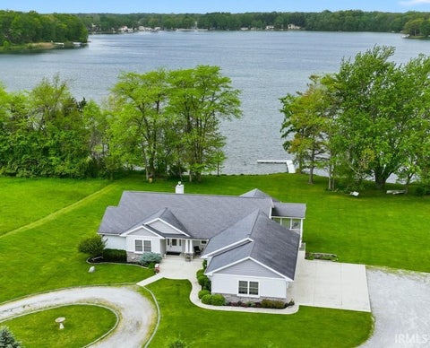 Photo of 6260 N 100 W Road, Howe, IN 46746 (MLS # 202620709)