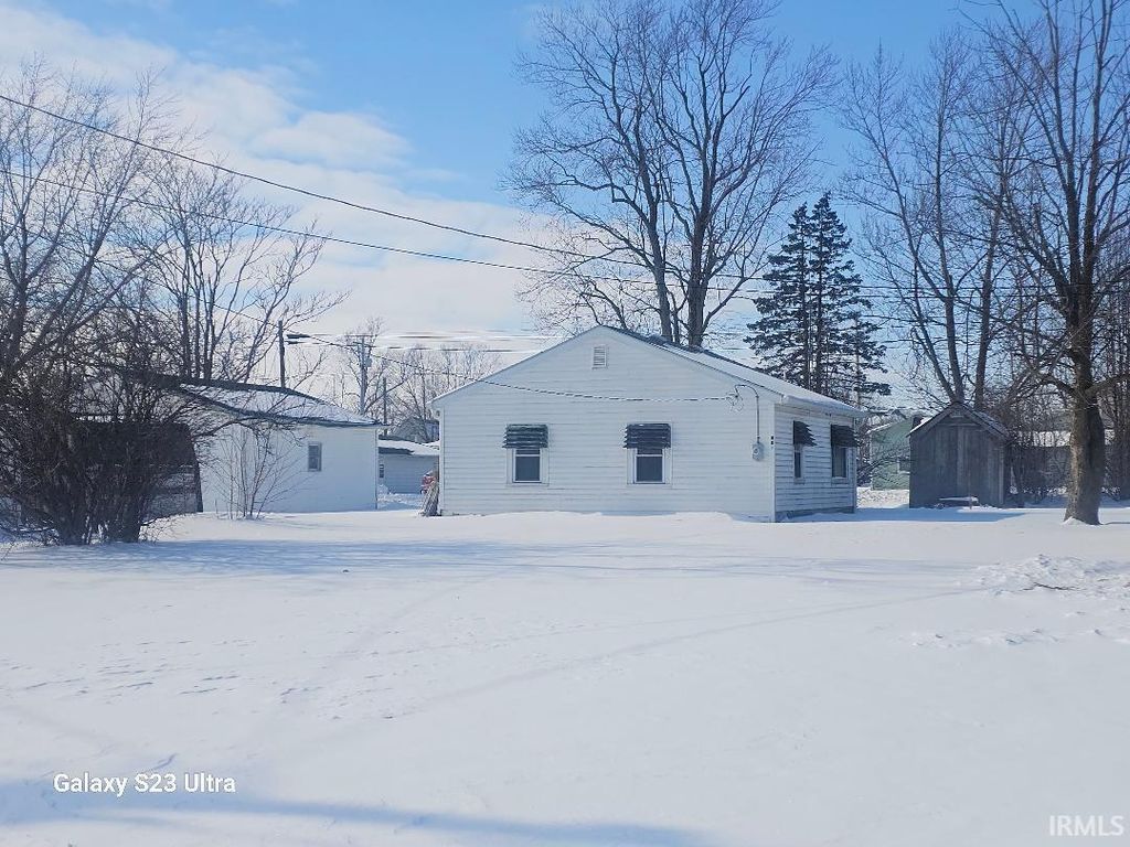 Photo of 401 N Morris Street, Farmland, IN 47340 (MLS # 202603119)