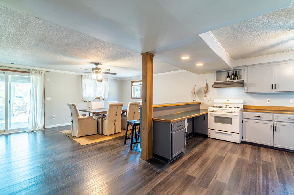 Photo of 5765 S 980 E, Wolcottville, IN 46795 (MLS # 202624275)