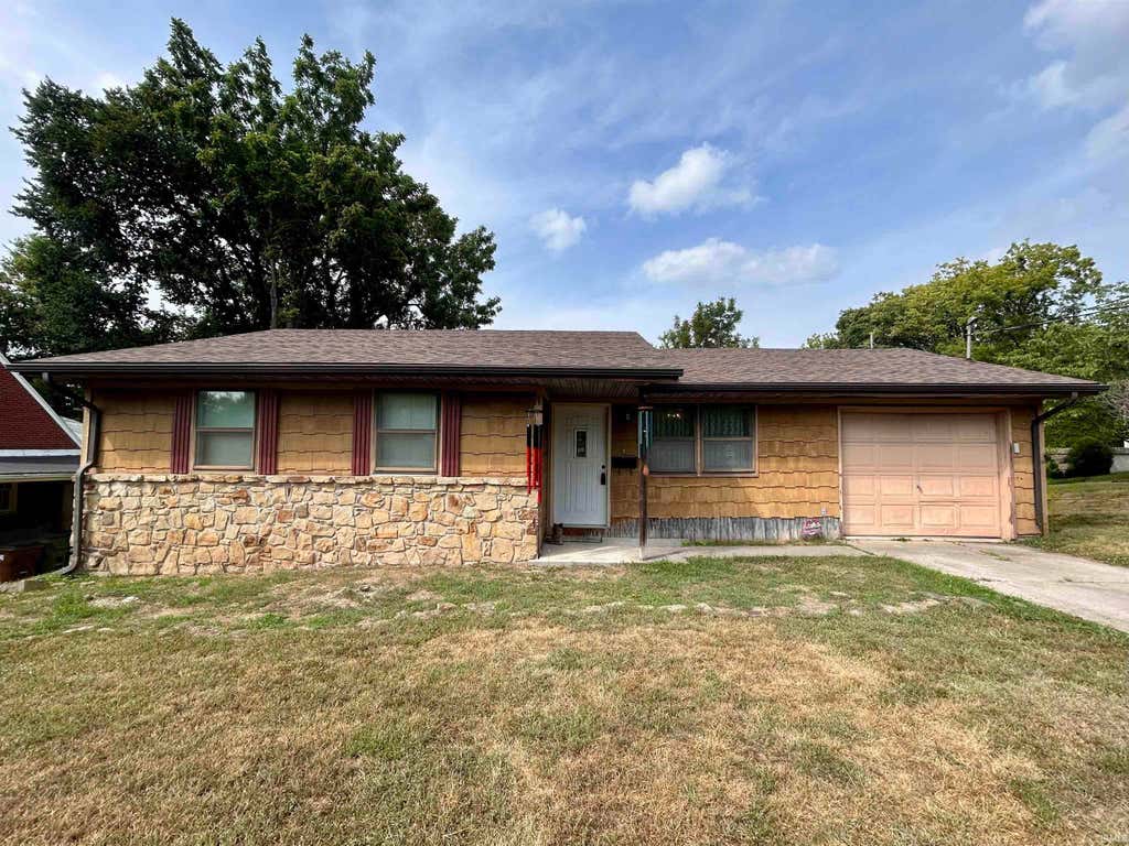 Photo of 1009 W Walnut Street, Brownstown, IN 47220 (MLS # 202629203)
