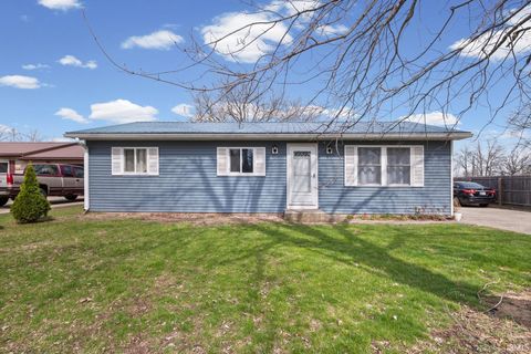 Photo of 610 Hillcrest Drive, Monticello, IN 47960 (MLS # 202609498)