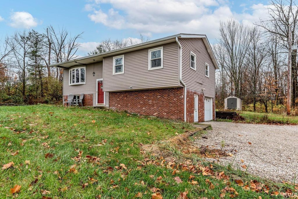 Photo of 7301 W Airport Road, Bloomington, IN 47403 (MLS # 202547024)