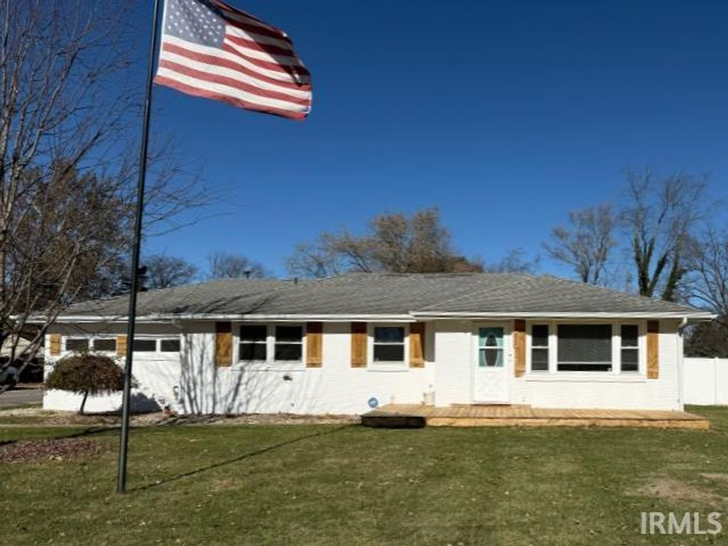 Photo of 612 W Cromer Avenue, Muncie, IN 47303 (MLS # 202548051)