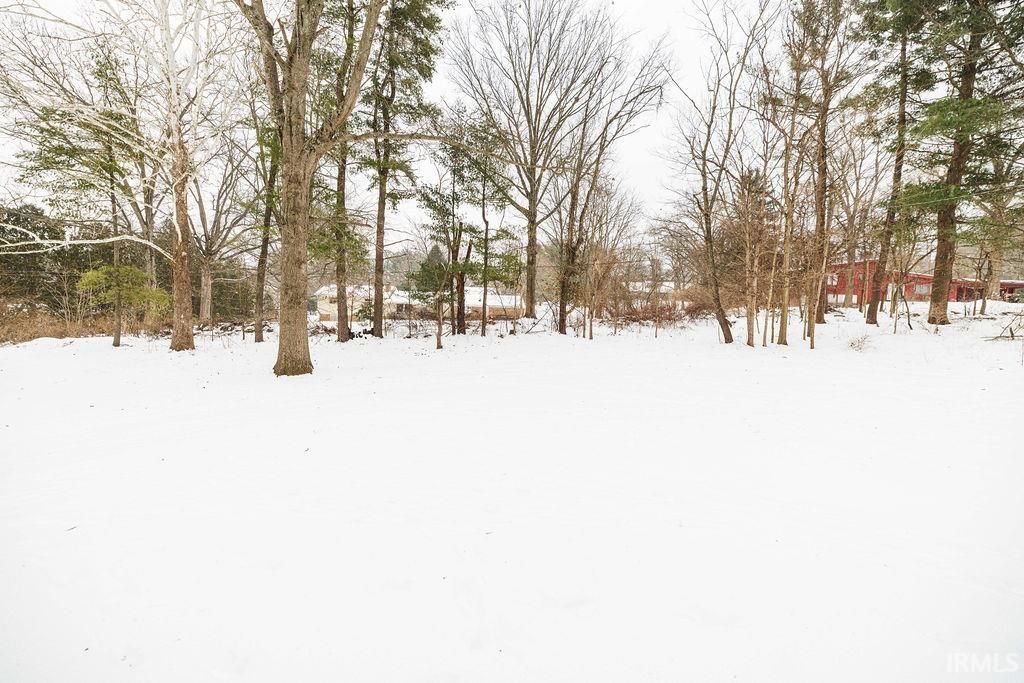 Photo of 633 S Ravencrest Avenue, Bloomington, IN 47401 (MLS # 202605420)