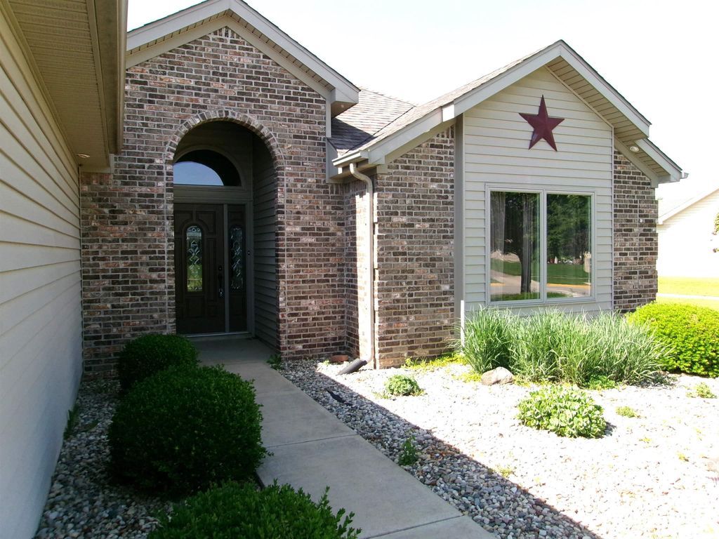 Photo of 2336 tigers Trail, Decatur, IN 46733 (MLS # 202620759)