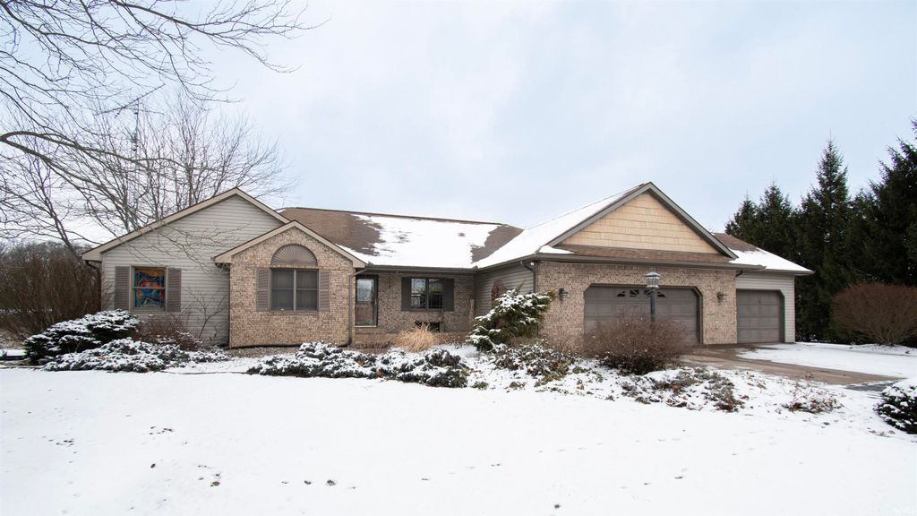 Photo of 7075 N 020 W Road, Howe, IN 46746 (MLS # 202601798)