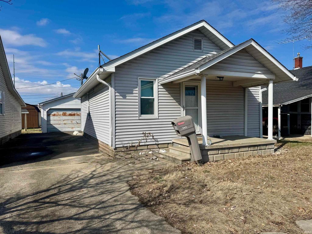 Photo of 211 N McCreary Street, Fort Branch, IN 47648 (MLS # 202606258)