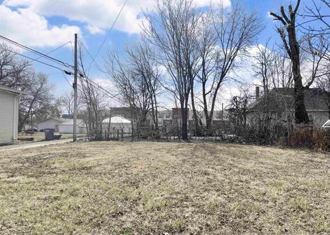 Tiny photo for 509 E Monroe Street, Kokomo, IN 46901 (MLS # 202508305)