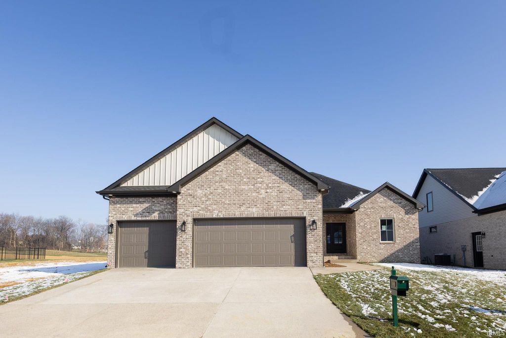 Photo of 188001 Roscommon Road, Evansville, IN 47725 (MLS # 202548895)