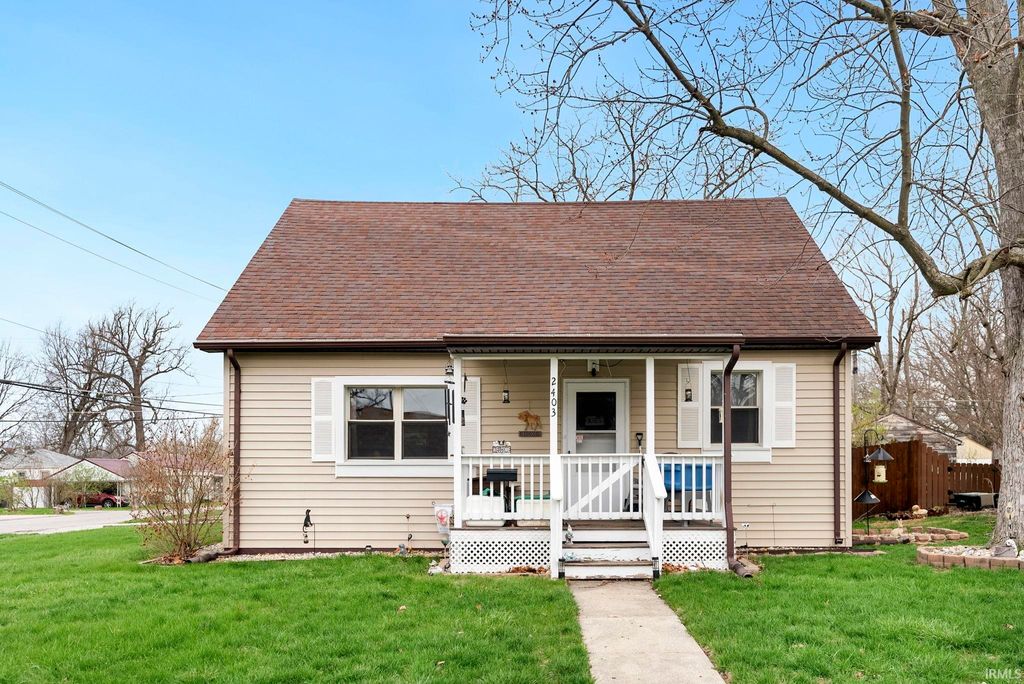 Photo of 2403 Kenwood Avenue, Fort Wayne, IN 46805 (MLS # 202611170)