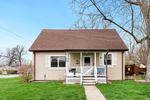 Photo of 2403 Kenwood Avenue, Fort Wayne, IN 46805 (MLS # 202611170)