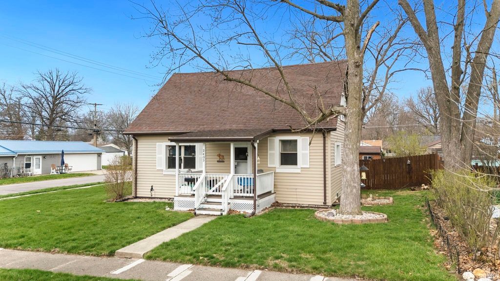 Photo of 2403 Kenwood Avenue, Fort Wayne, IN 46805 (MLS # 202611170)