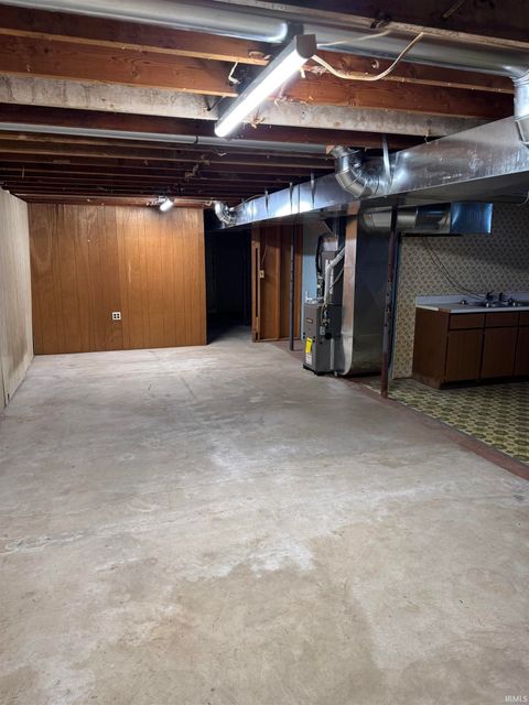 Tiny photo for 2418 E 550 North Road, Rochester, IN 46975 (MLS # 202547303)