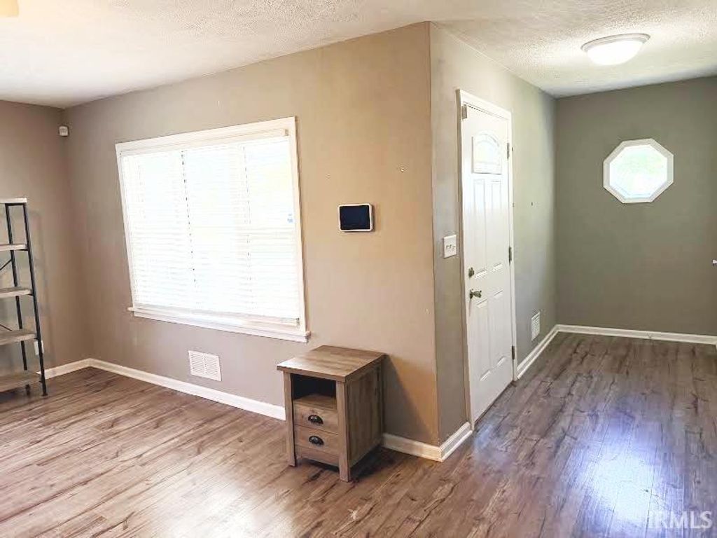 Photo of 1005 W Dunn Avenue, Muncie, IN 47303 (MLS # 202621178)