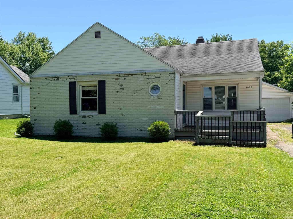 Photo of 1005 W Dunn Avenue, Muncie, IN 47303 (MLS # 202621178)