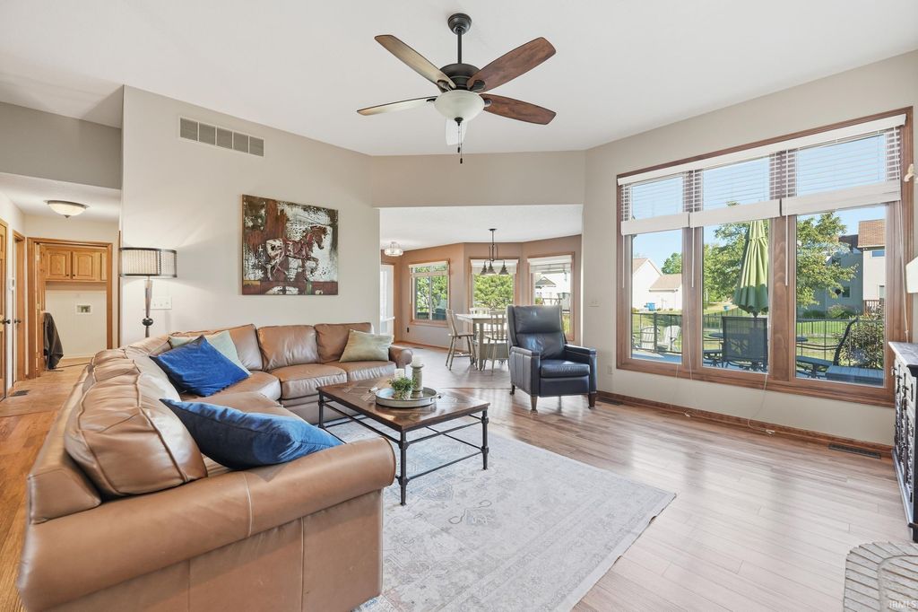 Photo of 12822 Cavendish Court, Fort Wayne, IN 46845 (MLS # 202541127)