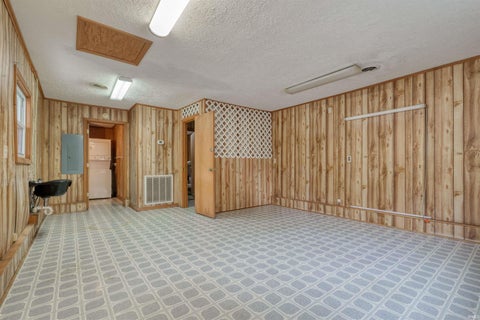 Tiny photo for 211 N Lincoln Avenue, Rockport, IN 47635 (MLS # 202635380)