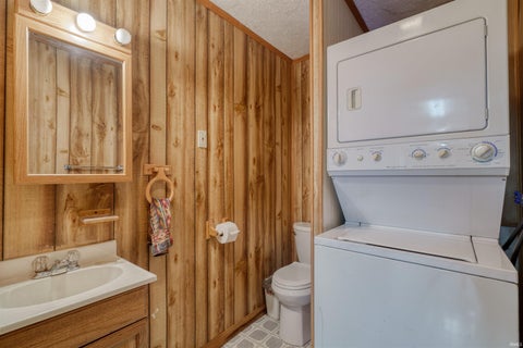 Tiny photo for 211 N Lincoln Avenue, Rockport, IN 47635 (MLS # 202635380)