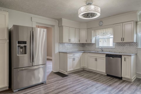 Tiny photo for 211 N Lincoln Avenue, Rockport, IN 47635 (MLS # 202635380)