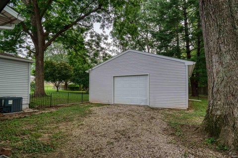 Tiny photo for 211 N Lincoln Avenue, Rockport, IN 47635 (MLS # 202635380)