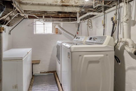 Tiny photo for 211 N Lincoln Avenue, Rockport, IN 47635 (MLS # 202635380)