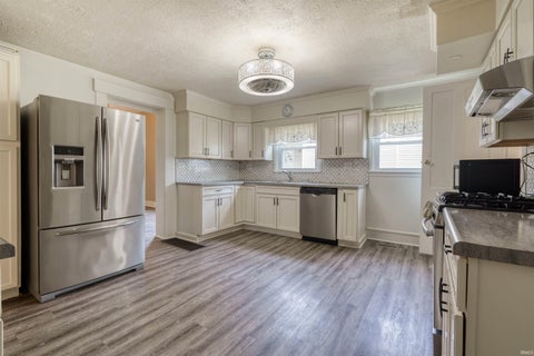 Tiny photo for 211 N Lincoln Avenue, Rockport, IN 47635 (MLS # 202635380)
