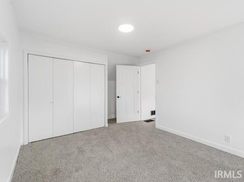 Tiny photo for 560 E 900 S, Fairmount, IN 46928 (MLS # 202643828)