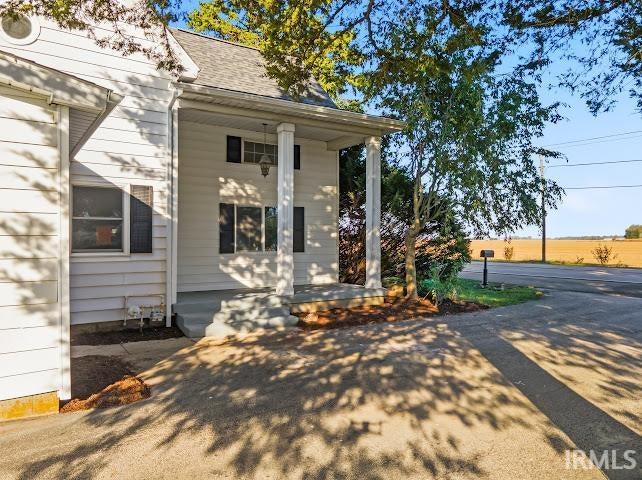 Photo of 560 E 900 S, Fairmount, IN 46928 (MLS # 202643828)