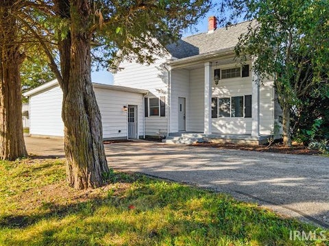 Tiny photo for 560 E 900 S, Fairmount, IN 46928 (MLS # 202643828)
