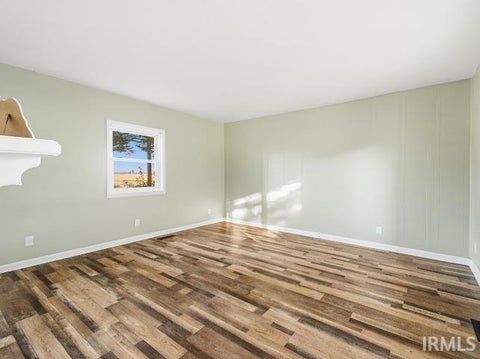 Tiny photo for 560 E 900 S, Fairmount, IN 46928 (MLS # 202643828)