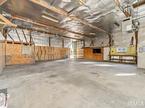 Tiny photo for 560 E 900 S, Fairmount, IN 46928 (MLS # 202643828)
