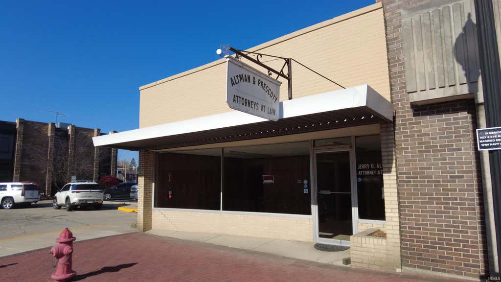 Photo of 116 Constitution Plaza, Monticello, IN 47960 (MLS # 202633867)