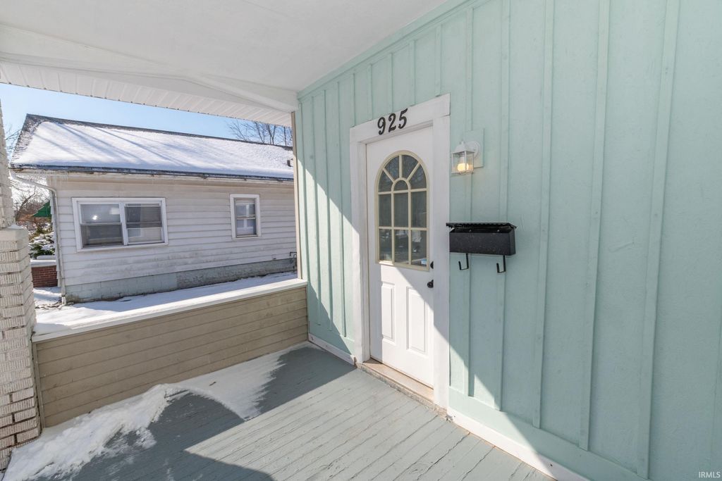 Photo of 925 Sancome Avenue, South Bend, IN 46628 (MLS # 202607224)