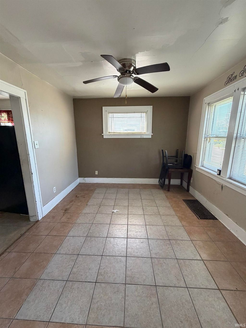 Photo of 2921 Holton Avenue, Fort Wayne, IN 46806 (MLS # 202616616)