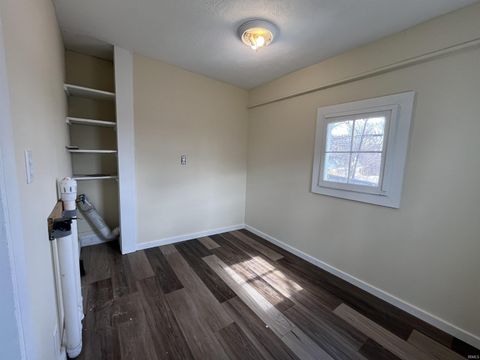 Tiny photo for 311 N Mill Street, Veedersburg, IN 47987 (MLS # 202605705)