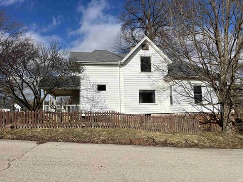 Tiny photo for 311 N Mill Street, Veedersburg, IN 47987 (MLS # 202605705)