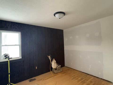 Tiny photo for 12160 E 400 N, Greentown, IN 46936 (MLS # 202606115)